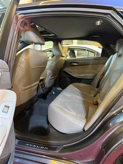 تويوتا أفالون